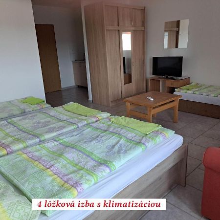 Európa Penzión Štúrovo Exterior foto