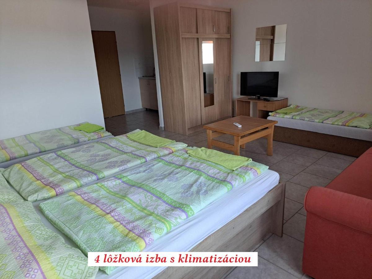Európa Penzión Štúrovo Exterior foto
