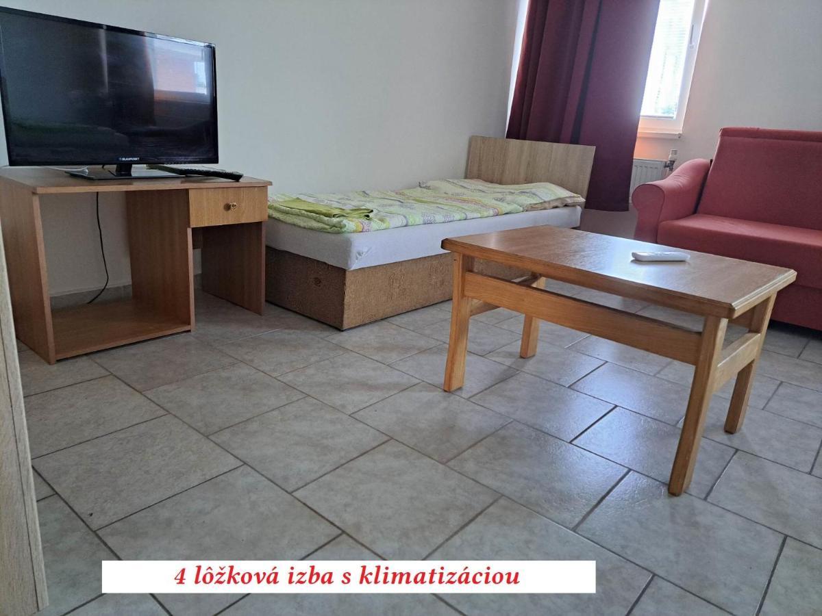 Európa Penzión Štúrovo Exterior foto